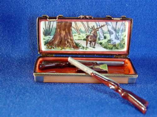 HUNTING CASE W/GUN